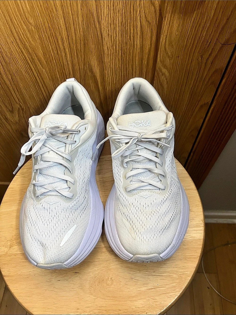 Hoka Bondi 8 White Athletic Sneakers Men’s size 8